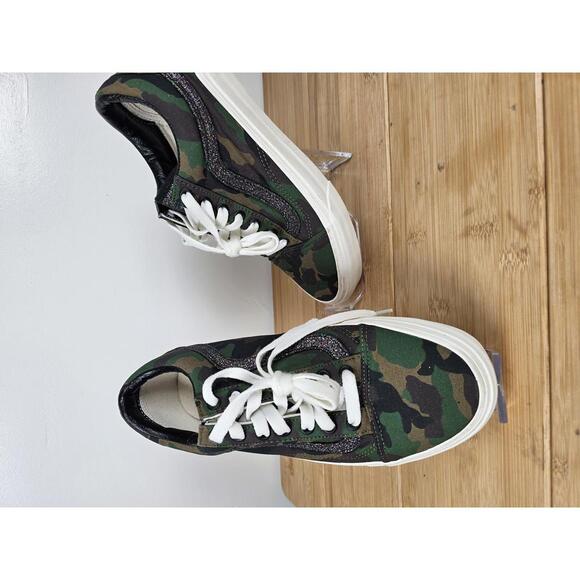 Van's Custom Old Skool Camo - Picture 1 of 13